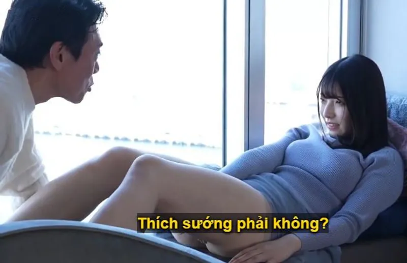 Cuộc chạm trán giữa ông bác và cô diễn viên trẻ lần đầu hành nghề tại nhà nghỉ sang trọng.